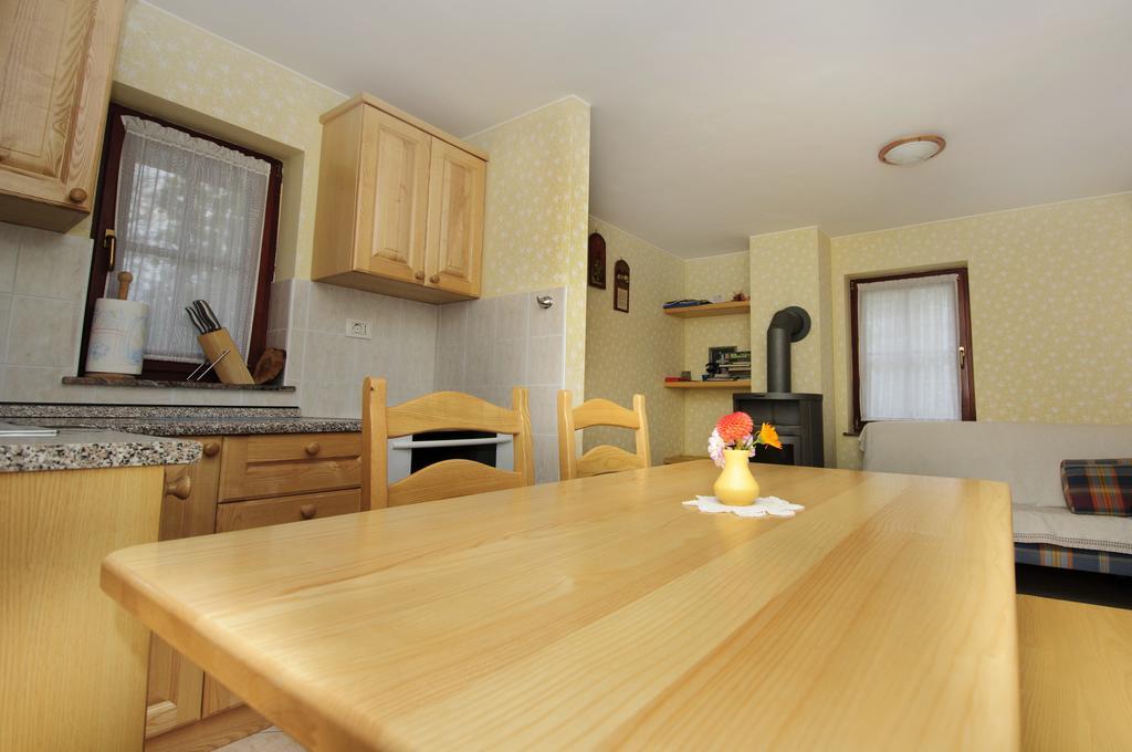Ekoloska Turisticna Kmetija Pri Lovrcu Tolmin Zimmer foto